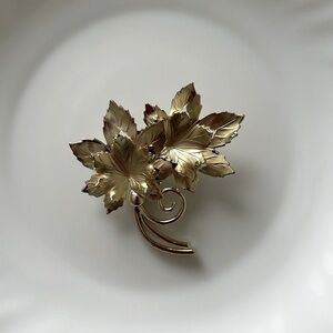 Gold Leaf Brooch, vintage Coro